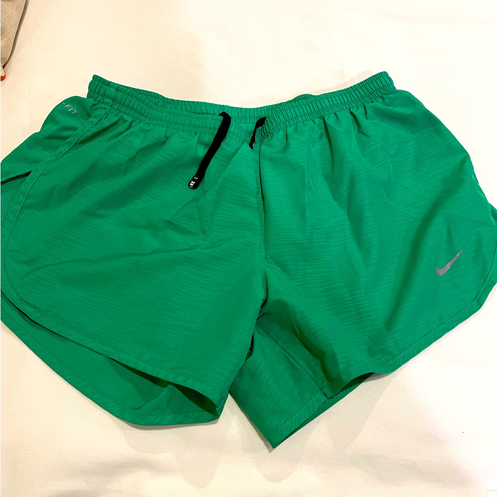 Nike modern embossed tempo shorts